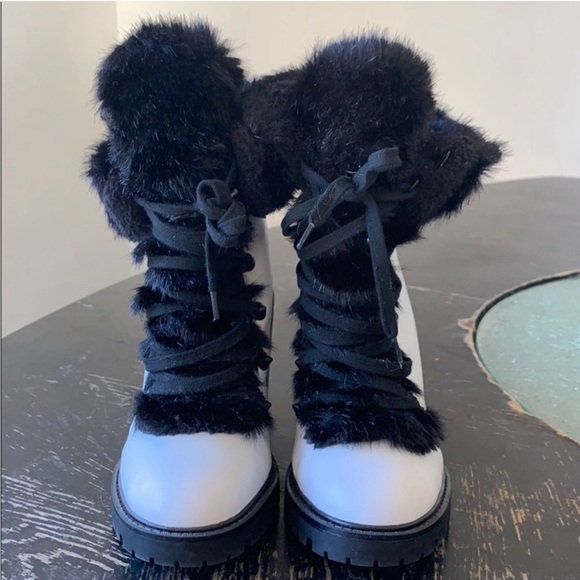 Guess Faux Fur Booties white black boots - Picture 2 of 7